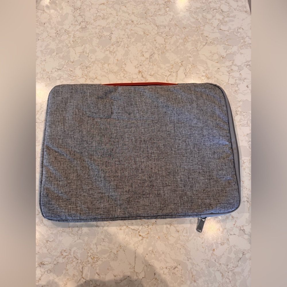 Gray and Cream Textured Laptop Sleeve - Picture 4 of 10